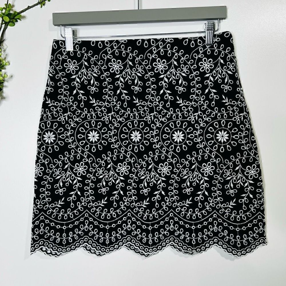 LOFT Black White Embroidered Lace Pattern Skirt NWT!
